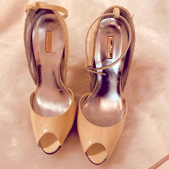 NEW REPORT SIGNATURE NEW CREAM PLATFORM HEELS 6.5 - Picture 2 of 8